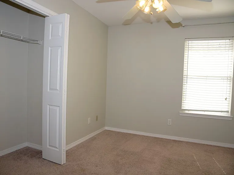 114 Quince Ave — Photo 11