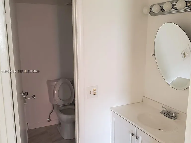 8425 NW 8th St #104 — Photo 10