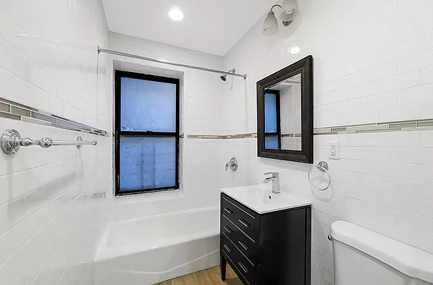 Rented by REAL New York | media 18