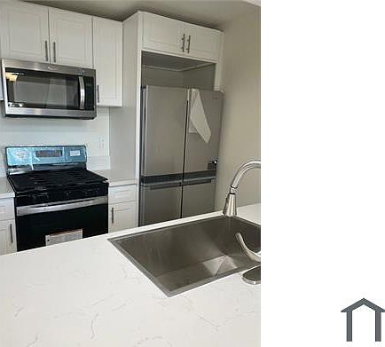 2nd image of 12601 Van Nuys Blvd Unit 204