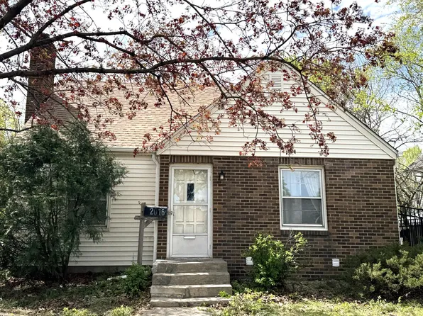2016 Como Ave, Saint Paul, MN 55108