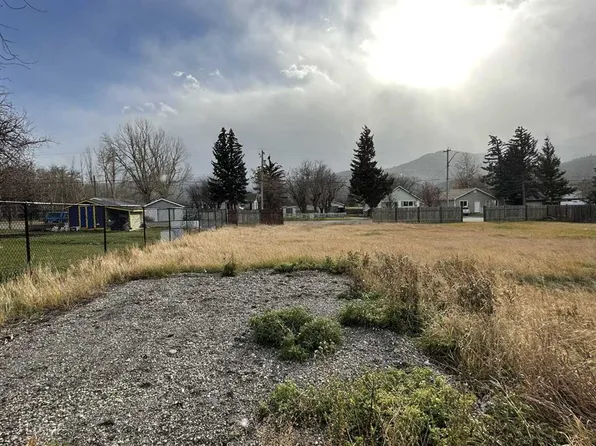 2738 227th St, Crowsnest Pass, AB T0K 0C0