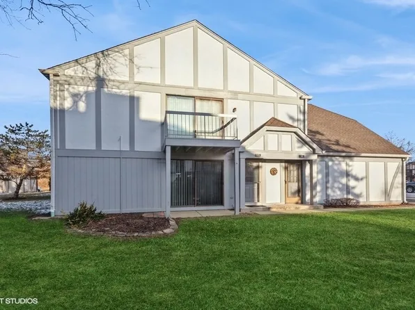 910 Ashbury Ave, Downers Grove, IL 60516