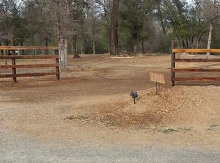 21346 Stallion Ln, Redding, CA 96003