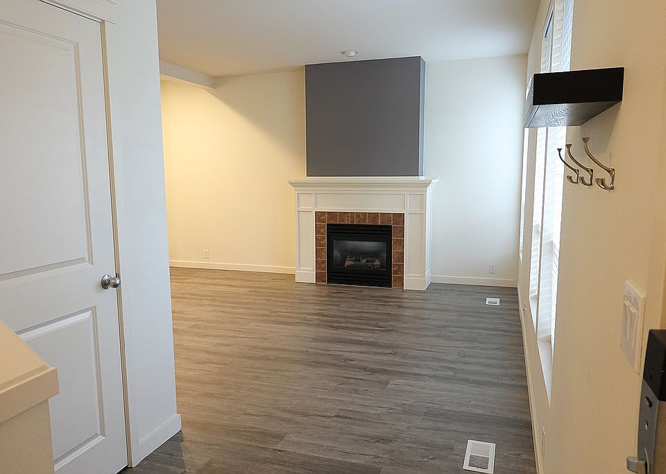 Entry, Open Living Space