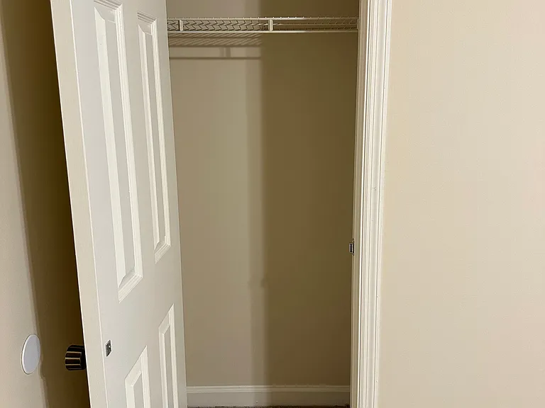 Bedroom (2) 2nd closet