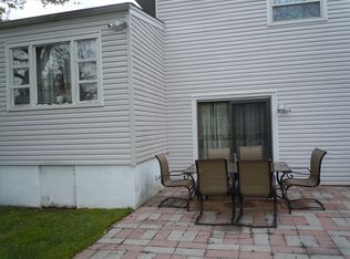 4 Stanley Pl, Edison, NJ 08817