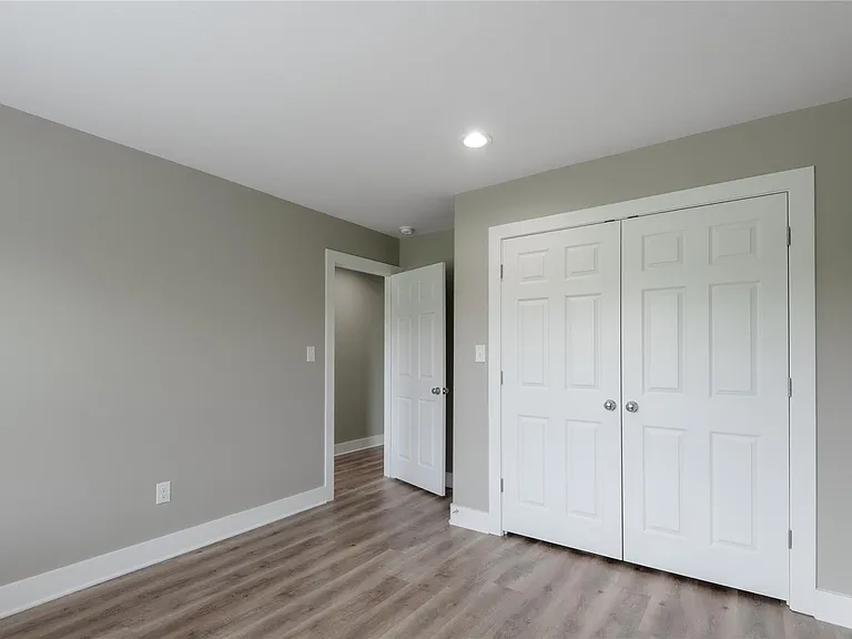 250 N Shady Oaks Dr — Photo 24