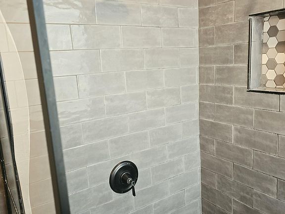 3rd image of 314 N Cobblestone St