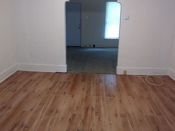 2nd image of 439 Adrian Dr