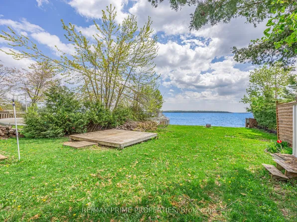 1947 Woods Bay Rd, Severn, ON L3V 0V7