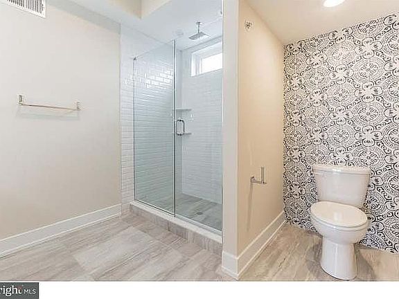 3rd image of 710 Hoffman St