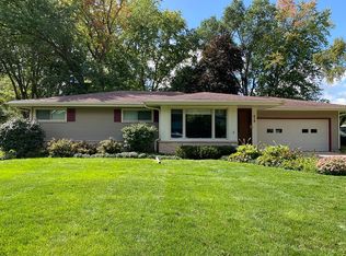416 S Woodland Dr, Whitewater, WI 53190