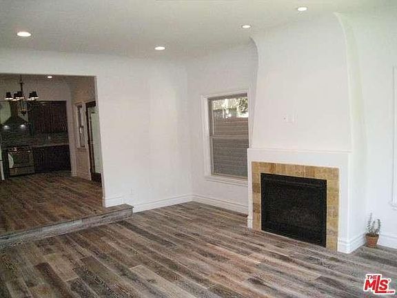 4th image of 1265 S Cloverdale Ave