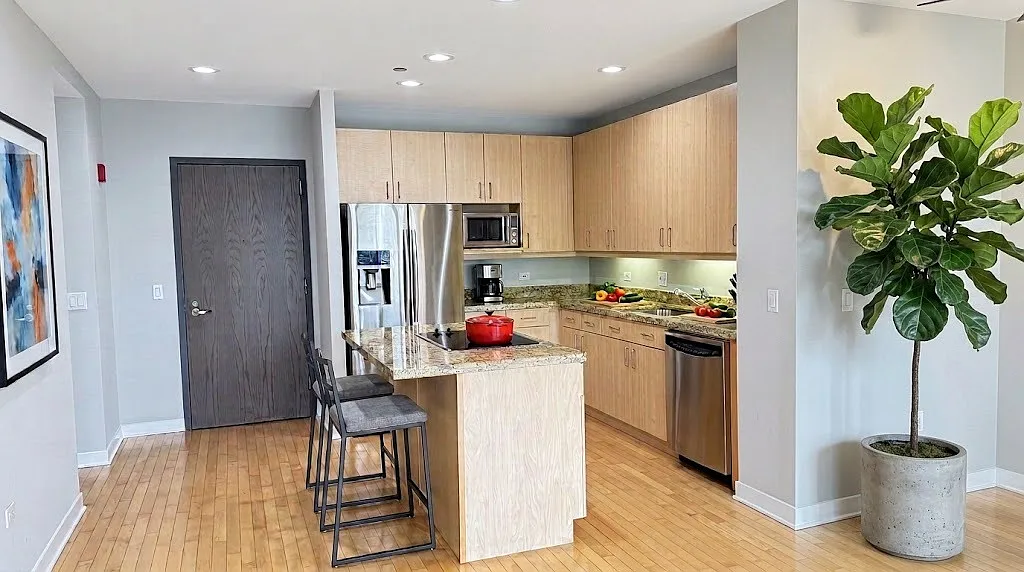 737 W Washington Blvd — Photo 2