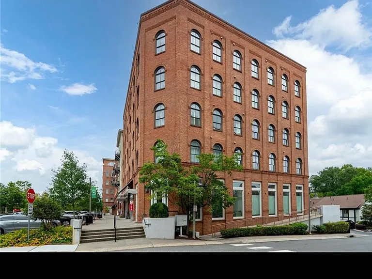 360 Chambers St #311 — Photo 14