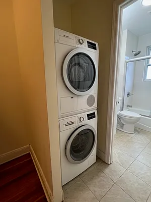 Rented by Zikos Realty Services | media 4