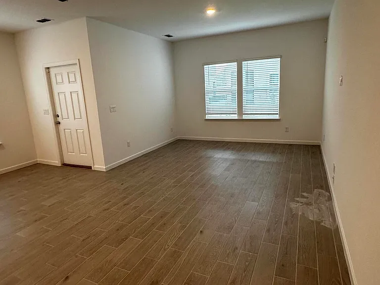 4387 Leeward Breeze Loop — Photo 10