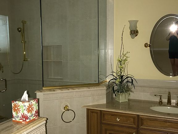 5th image of 10211 SW 72nd Ave