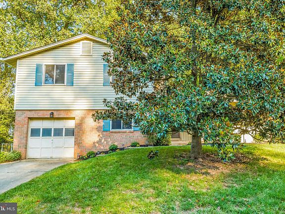 2nd image of 5225 Stonington Dr