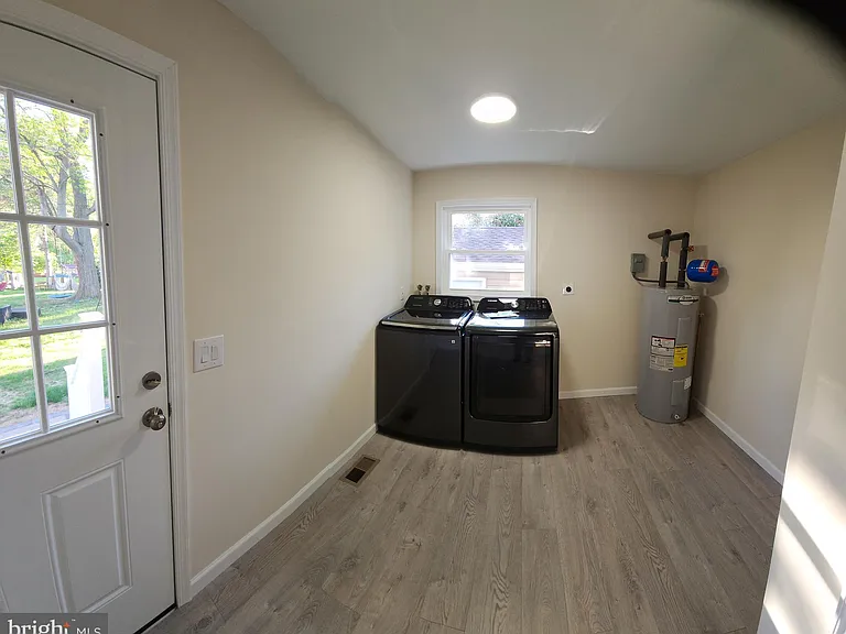 20 Oak Ave — Photo 24