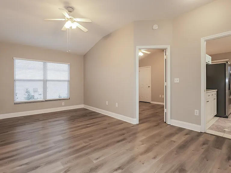 907 Pyrite Ct — Photo 10