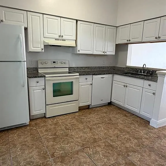 3108 E Tower Ct — Photo 9