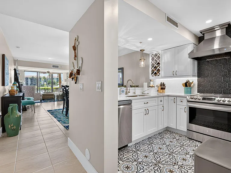 2401 Marina Isle Way #105 — Photo 5
