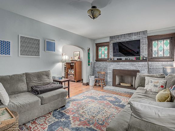 4th image of 340 Lafayette Ave
