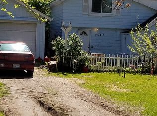 4044 Solvay Dr, Waterford, MI 48329