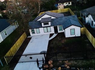 11022 Courtshire Rd, Houston, TX 77076