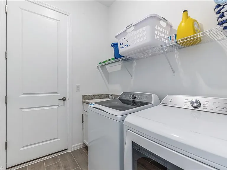 15907 Sugar Hill Dr #15907 — Photo 8