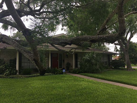 3rd image of 302 Cape Hatteras Dr