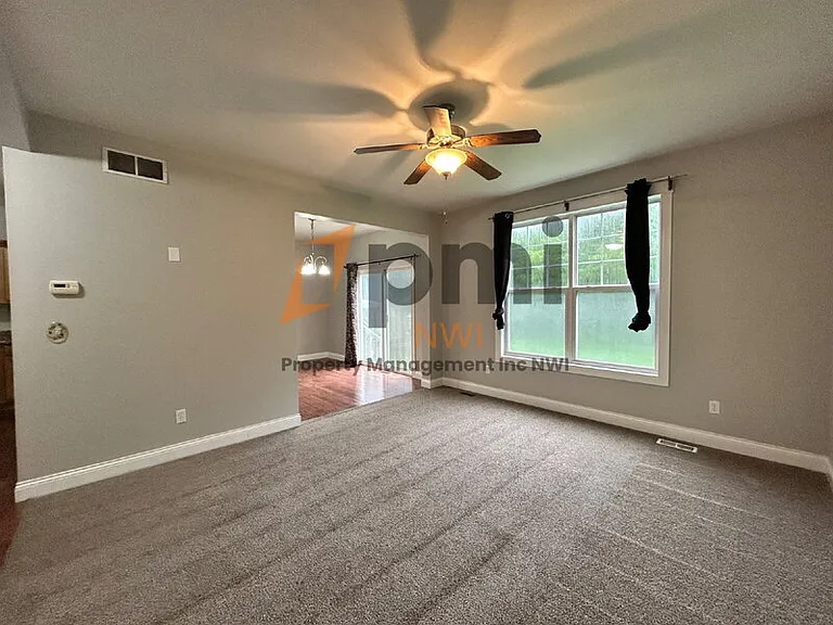 4000 Silhavy Rd — Photo 3