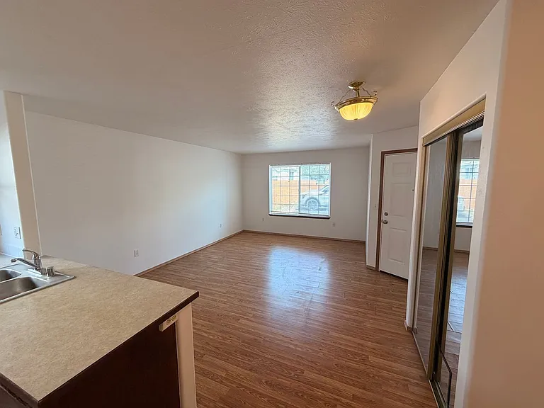6105 North Regal Street — Photo 4