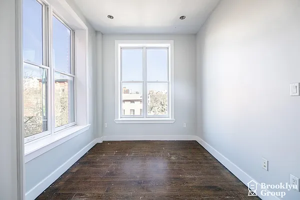 Rented by Brooklyn Group | media 7