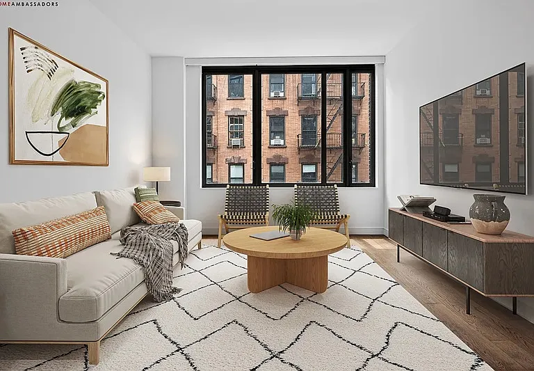 211 E 13th St #4G — Photo 2