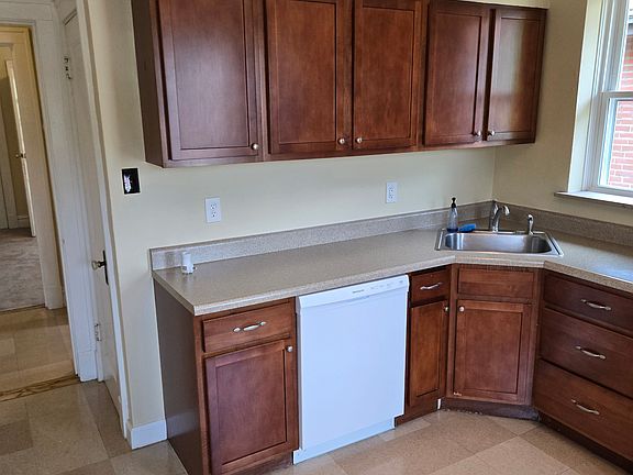 5th image of 3683 Dover Pl Floor 2