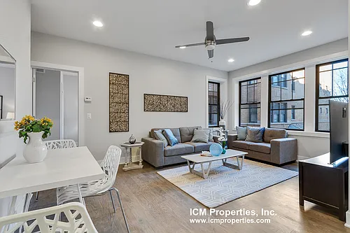 2619 N Rockwell St #1 Photo 1