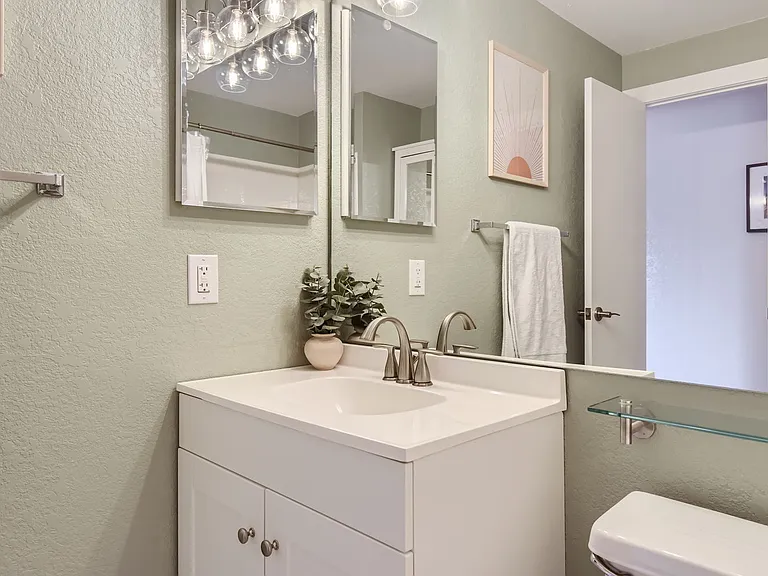 Upstairs bathroom