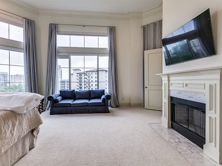 3535 Gillespie St #604 — Photo 6