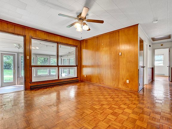 5th image of 109 Pleasant Meadows Dr