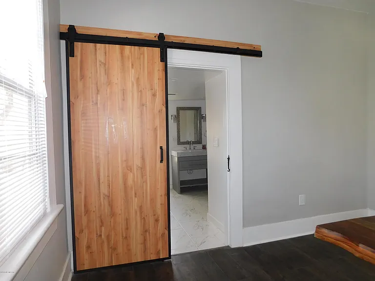 5731 Katz Ave — Photo 5