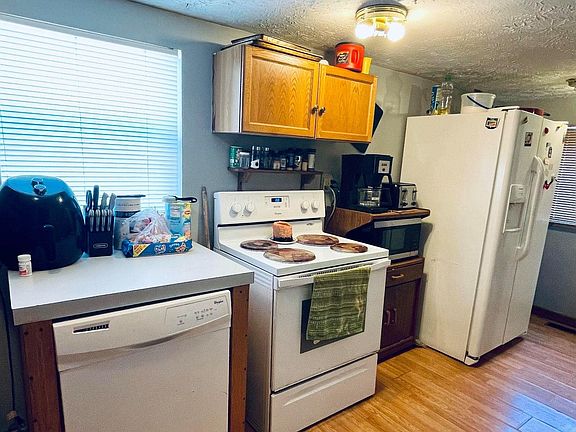 5th image of 653 28th St