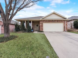 729 Western Star Dr, Fort Worth, TX 76179