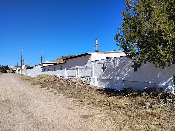 5th image of 110 Grassy Ln