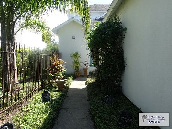 3rd image of 23 Resaca Vista Dr
