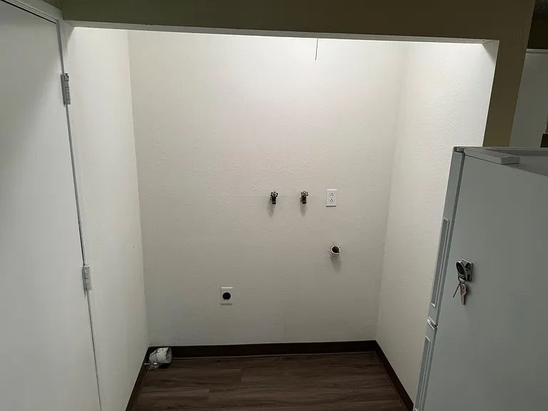 Unit Photo