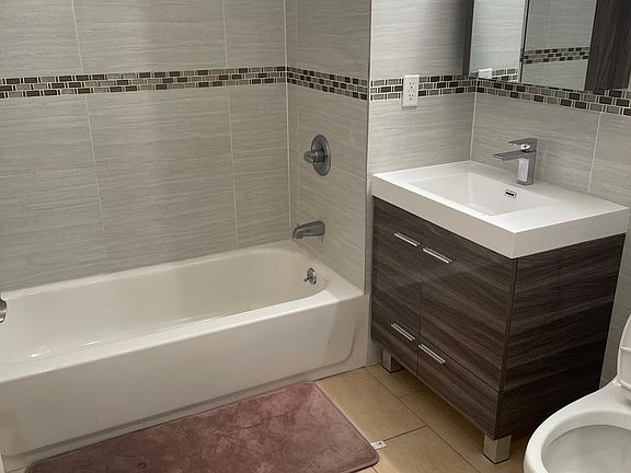 4th image of 13620 Booth Memorial Ave APT 3E