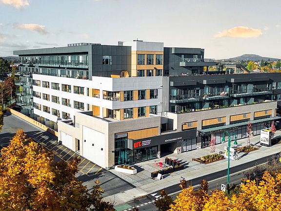 2nd image of 854 Esquimalt Rd #409N